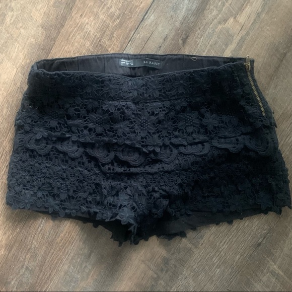 Zara embroidered shorts - Picture 1 of 3